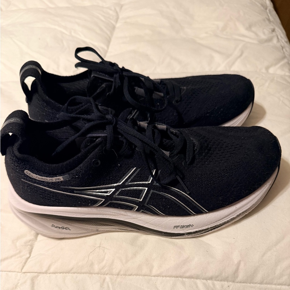 Men’s Asics Gel Nimbus 25 Black and White Athletic Shoes